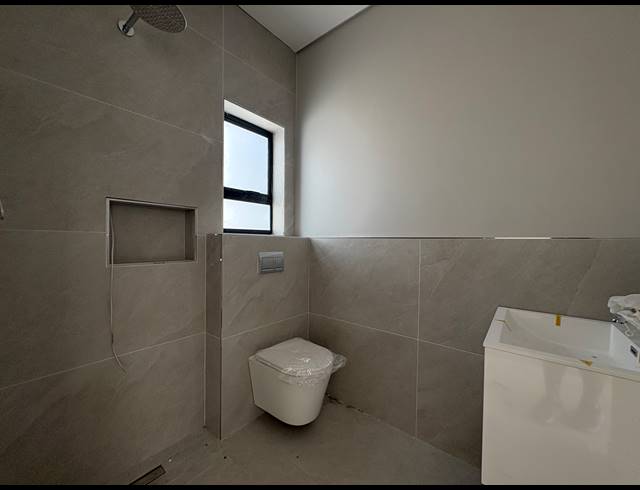 4 BEDROOM HOUSE FOR SALE IN SANDOWN